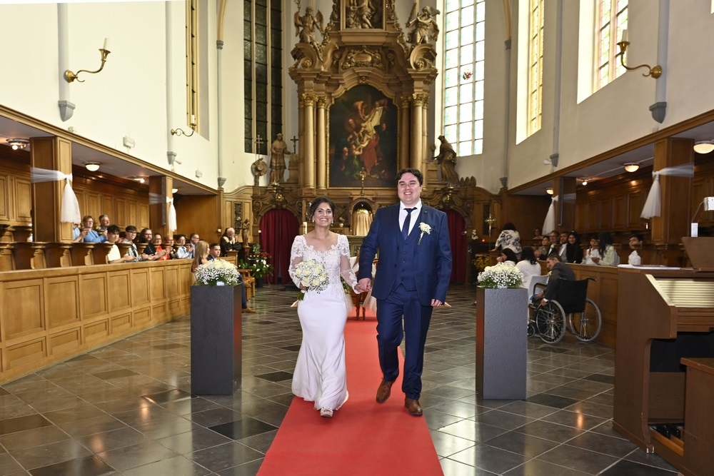 Foto 'Huwelijk Paterskerk 01 - Ferdi Duisters en Aleksandra Ivanova (Fred de Krom fotografie)'.